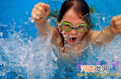 夏季带孩子游泳的7个注意事项
