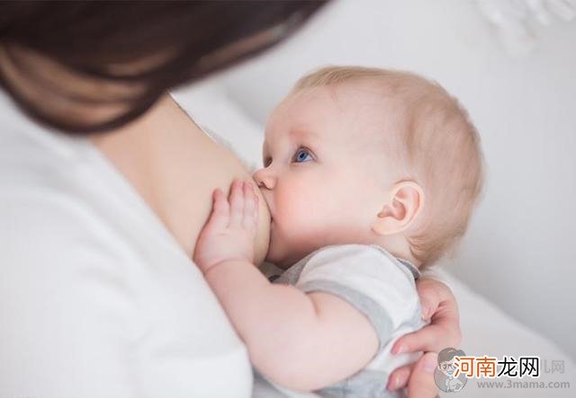 淡绿色母乳正常吗