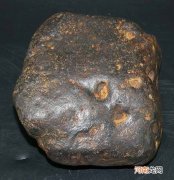 陨石的正确鉴定方式 石陨石鉴定方法和特点