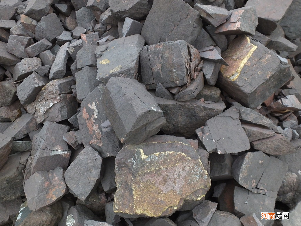 陨石中是否真含有黄金 石陨石在市场价是多少钱一克