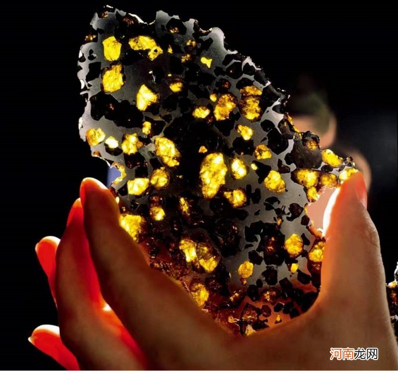陨石中是否真含有黄金 石陨石在市场价是多少钱一克