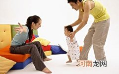 训练宝宝行走的方法