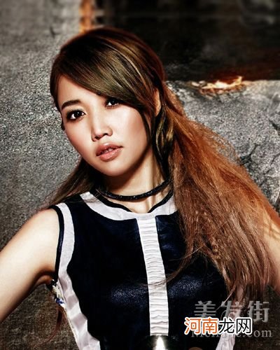 alin黄丽玲我是歌手发型，造型气质百变！