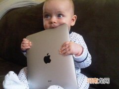 专家建议:婴幼儿2岁半前尽量别接触电子产品