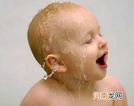 夏季育儿心得 宝宝耳朵进水怎么办
