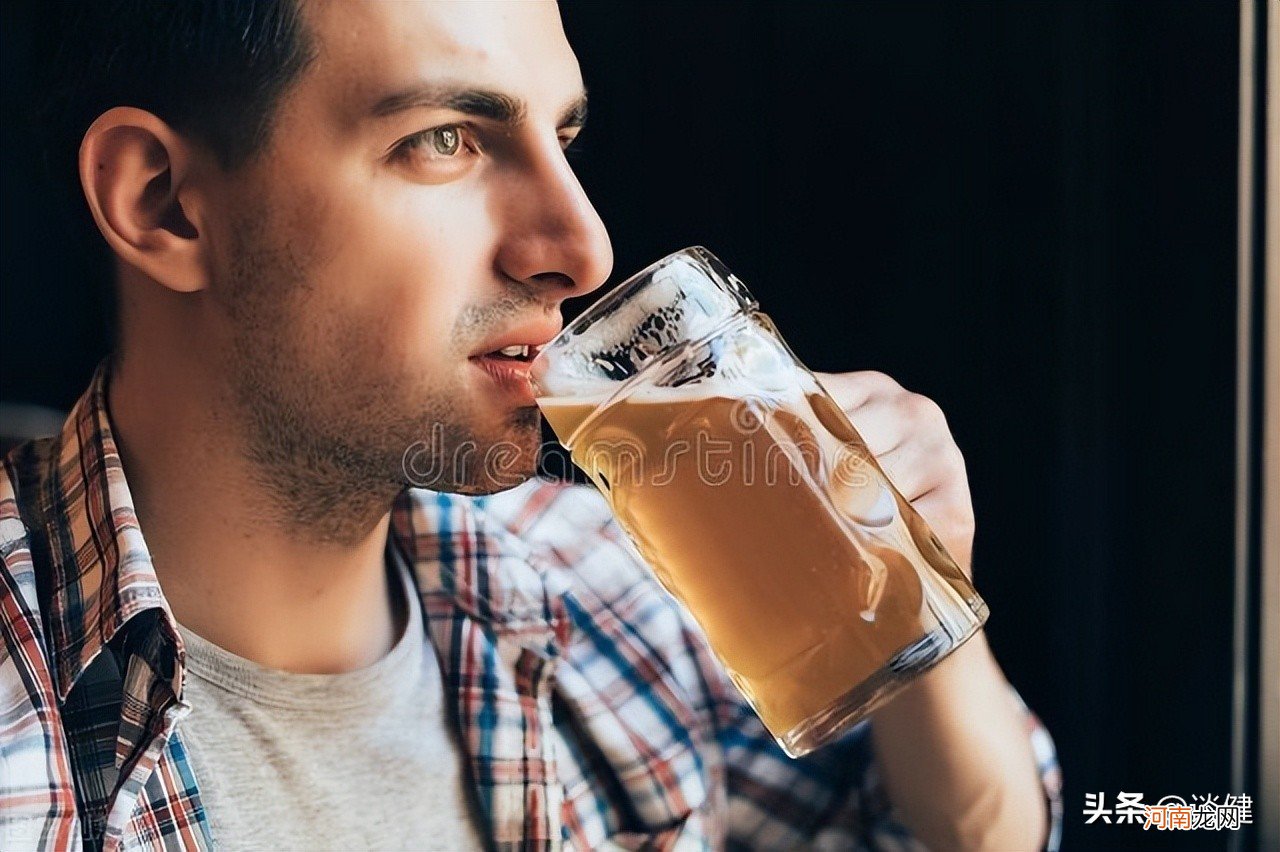 经常喝啤酒有很多好处吗？仅可以预防骨质疏松症，还可以抗癌？真相来了