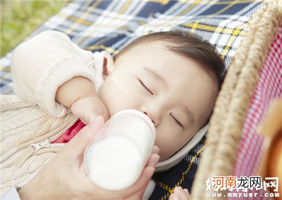 宝宝奶粉喂养该注意什么 奶粉喂养这些事情容易忽略