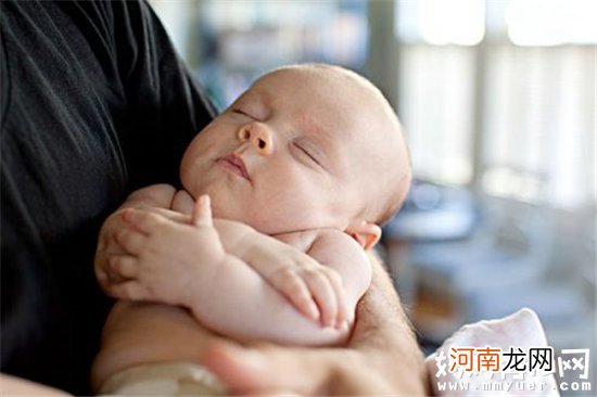 新生儿肚脐可以用消毒剂清洁吗 新生儿脐部护理误区多