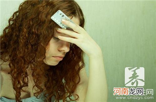 女人堕胎肚子疤痕