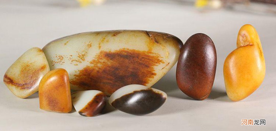 和田玉独籽料克价过万 和田玉籽料价格