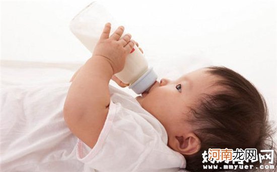 新生婴儿吃奶粉上火怎么办 如何预防宝宝喝奶粉上火