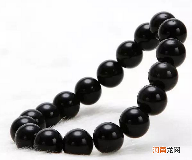 黑曜石的功效与作用佩戴禁忌