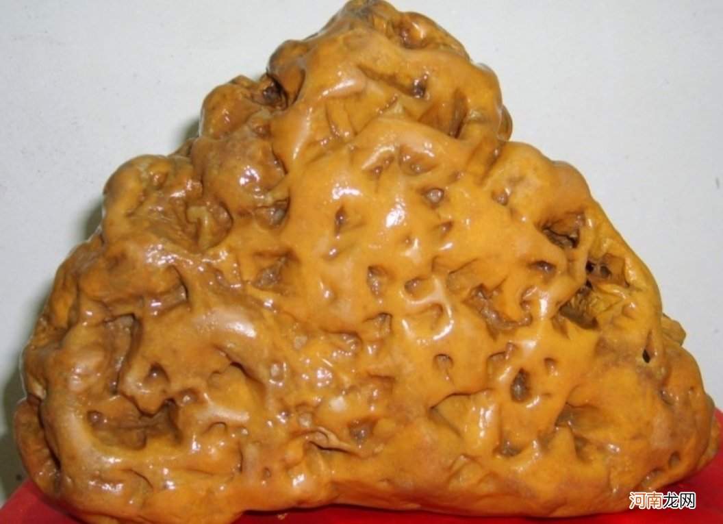 黄蜡石科普知识 黄腊石的作用与功效