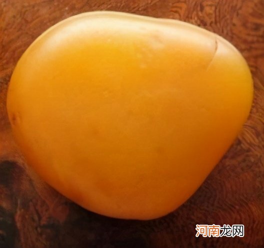 黄龙玉和翡翠的区别在哪里