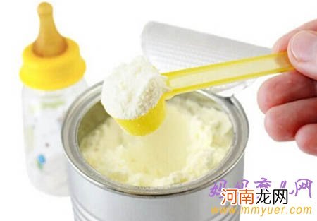 无知妈妈不按标准冲奶粉 险些让宝宝丧命