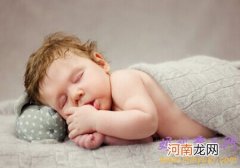 宝宝睡觉摇头是怎么回事？