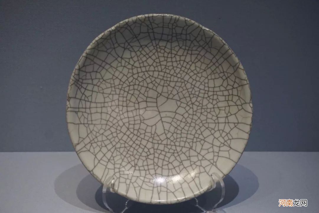 哥窑“金丝铁线”之谜