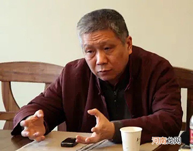 世上仅存2颗纯天然形成的九眼天珠 天然天珠