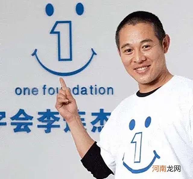 世上仅存2颗纯天然形成的九眼天珠 天然天珠