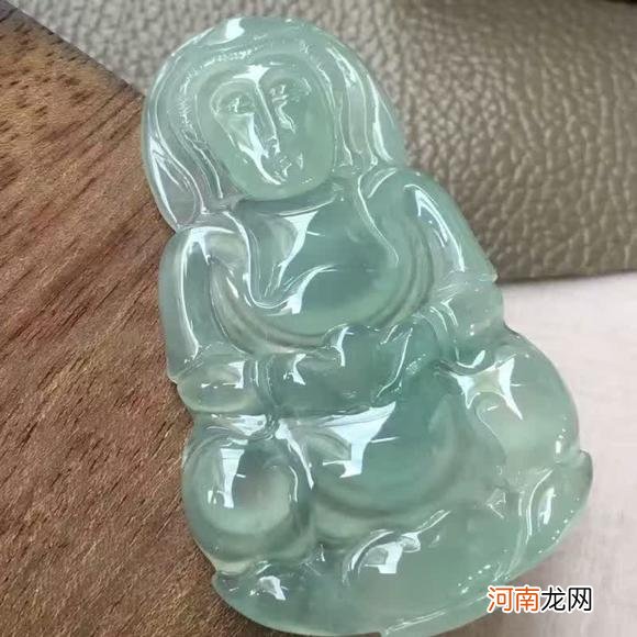 翡翠和玉的区别 玉和翡翠的分别