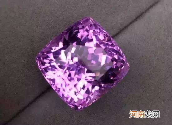 紫锂辉石值钱吗