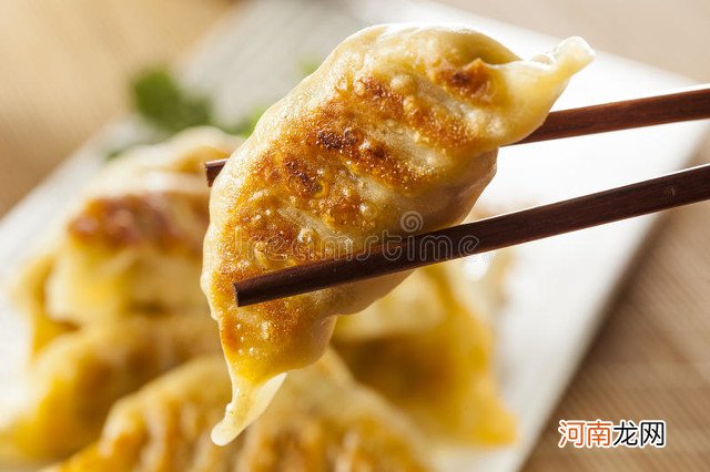 炒饺子最好吃的方法 怎么炒饺子好吃？