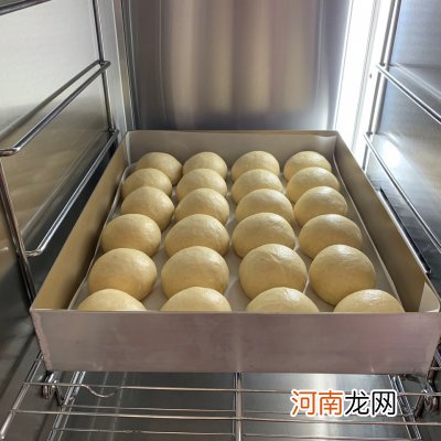 超简单的面包餐包 面包餐包的制作方法