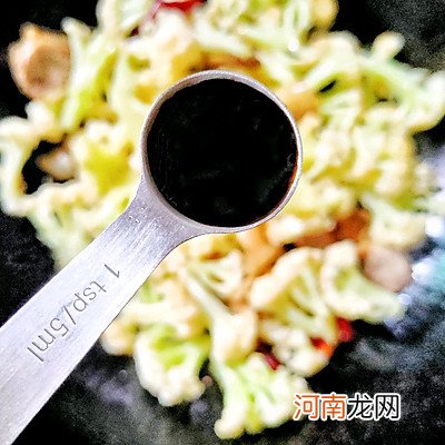 花菜炒肉片保准你味蕾爆炸 炒菜花的家常做法