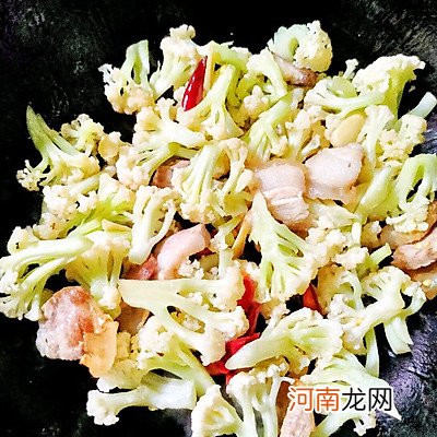 花菜炒肉片保准你味蕾爆炸 炒菜花的家常做法