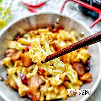 花菜炒肉片保准你味蕾爆炸 炒菜花的家常做法