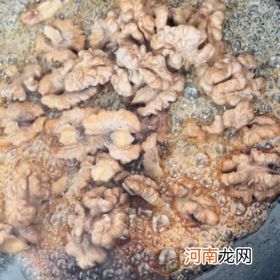 琥珀核桃晶莹剔透好吃又益脑 核桃怎么做好吃