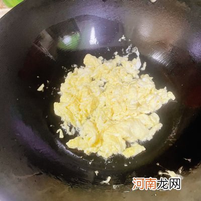 简单易做的鸡蛋木耳鲜美又抗寒 木耳的做法