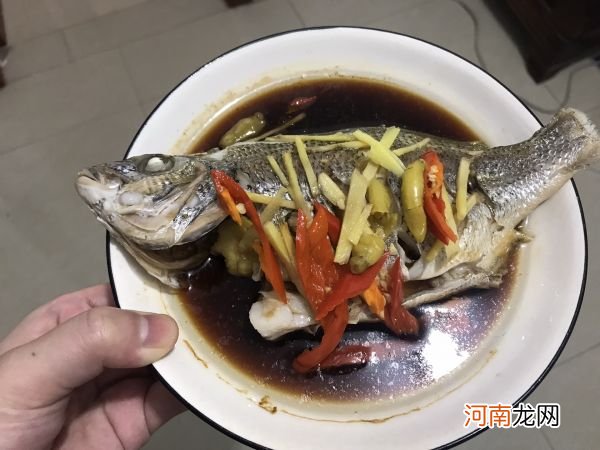 清蒸鱼这样做才好吃 清蒸鱼的制作方法