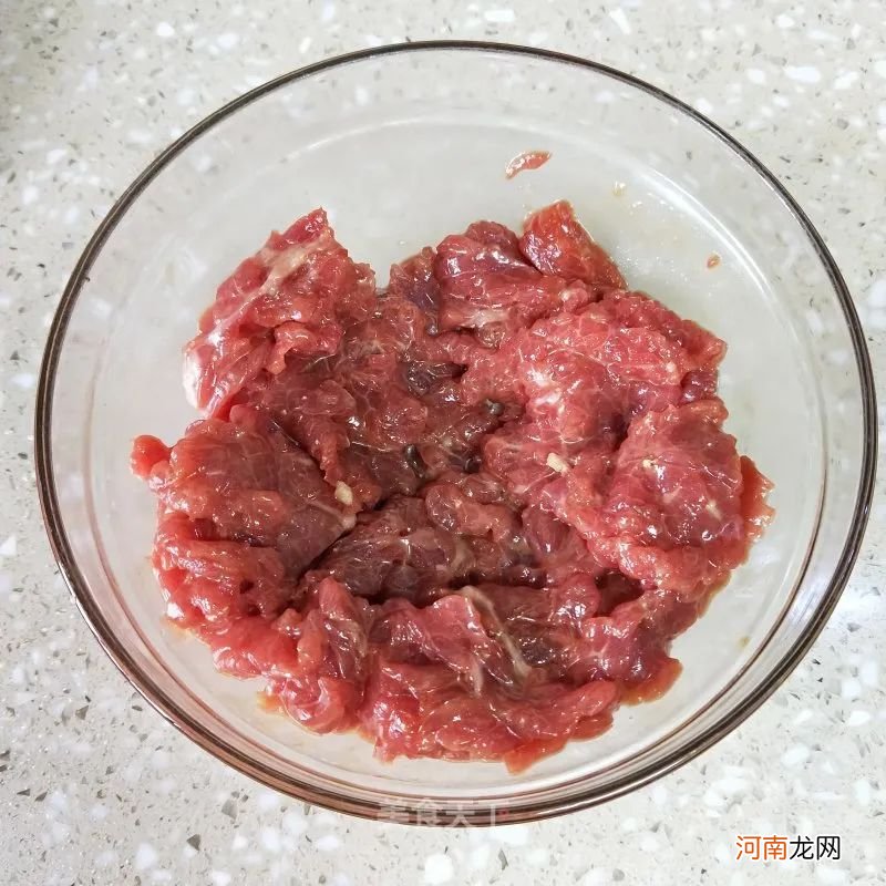 金针菇牛肉煲绝对米饭杀手 金针菇的家常吃法