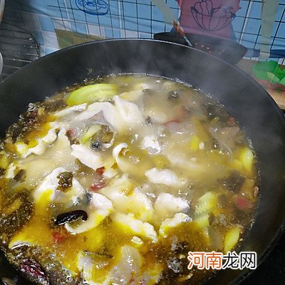 家庭简易版酸菜鱼 酸菜鱼怎么做