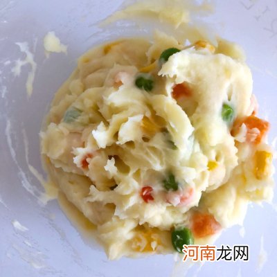 好吃到舔盘的黑椒土豆泥 土豆泥家常做法