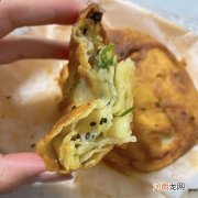 隔壁小孩馋哭了的葱油饼 正宗葱油饼的家常做法