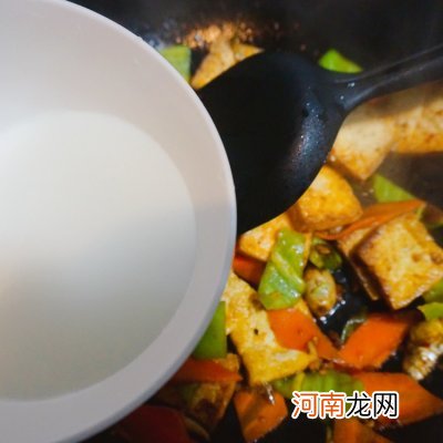 家常豆腐简单易学 最简单的家常炒豆腐做法