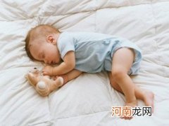 睡前程序和姿势有助宝宝睡的香