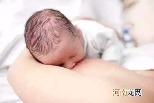 初乳很少宝宝吸不出来怎么办