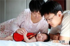 坐月子如何正确的清洗头发 妈妈须知坐月子的13条秘诀