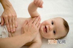 妈妈常帮宝宝揉腹保健康