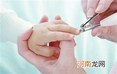 妈咪要学会的给宝宝剪指甲的方法