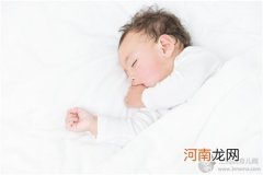 怎么才能让宝宝睡出好头型