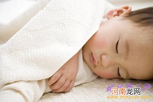 引起宝宝睡不安稳的原因以及解决方法