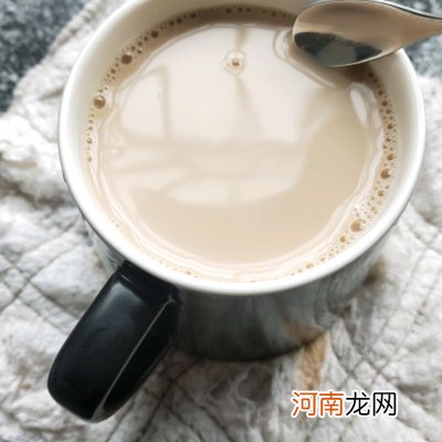 超简单的快手菜焦糖奶茶 奶茶咋样做