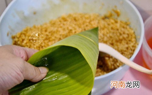 闽南肉粽子的做法和配料图解 大肉粽子的做法和配料窍门