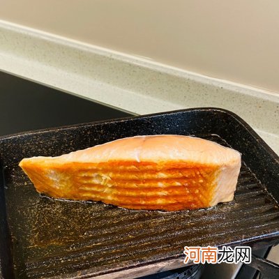 健康低脂香煎三文鱼 三文鱼如何烹饪好吃