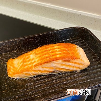 健康低脂香煎三文鱼 三文鱼如何烹饪好吃