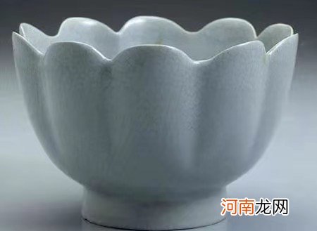 探索中国国宝瓷器走进北宋 北宋官窑的特点及鉴定方法
